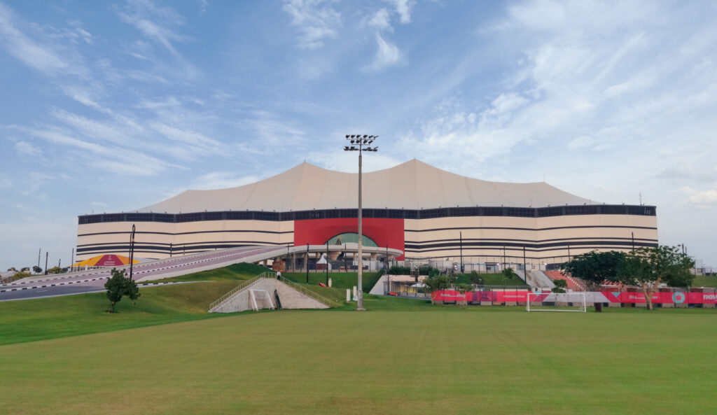 استاد البيت لكرة القدم في الخور ، قطر
